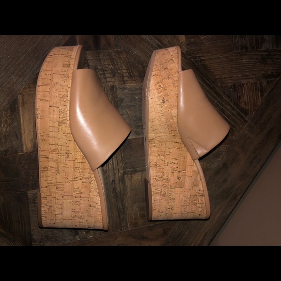 Vince Camuto Gadgen Platform Wedge Sandal - Picture 3 of 8